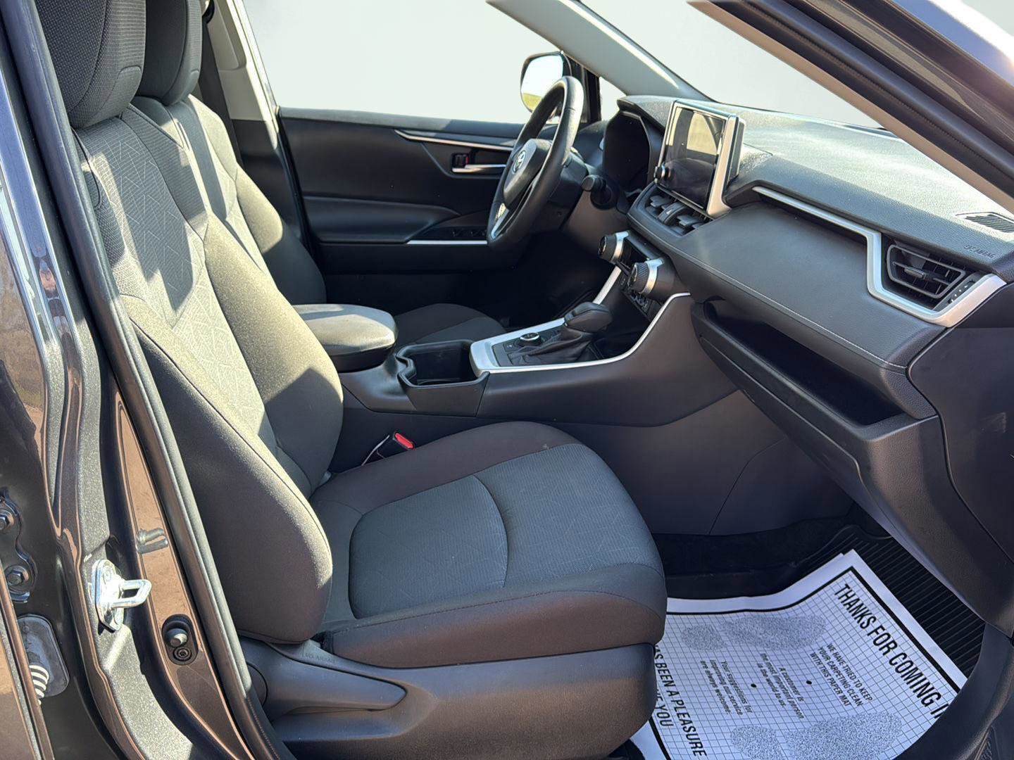 Used 2024 Toyota RAV4 XLE w/ Convenience Package image 27