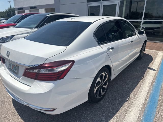 Used 2017 Honda Accord EX image 4