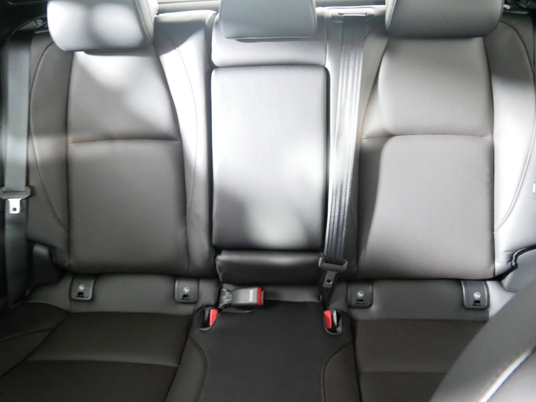 New 2026 MAZDA MAZDA3 Hatchback w/Premium Plus Pkg image 3