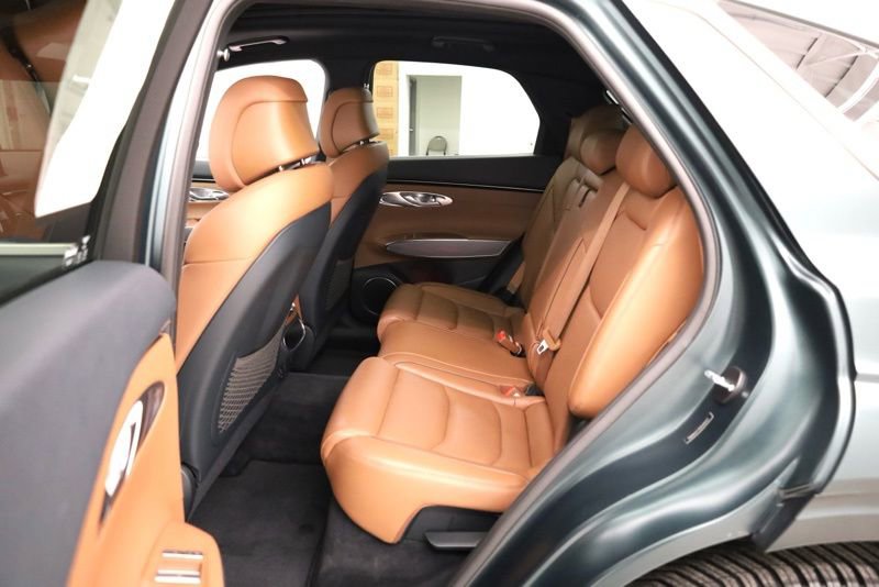 Used 2024 Genesis GV70 2.5T w/ Advanced Package image 37