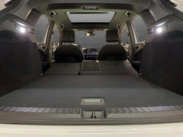 Used 2024 Audi Q4 e-tron Prestige image 91