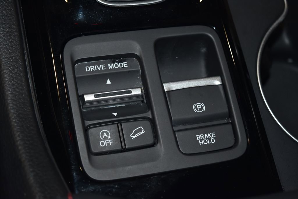 Used 2025 Honda Pilot Black Edition image 18