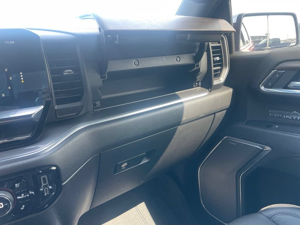 Used 2023 Chevrolet Silverado 1500 High Country w/ Technology Package AWD/4WD image 44