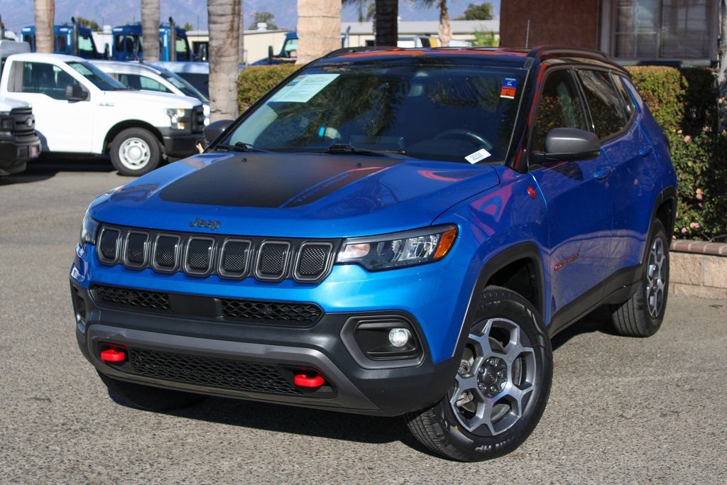 Used 2022 Jeep Compass Trailhawk w/ Trailhawk Convenience Group AWD/4WD image 4