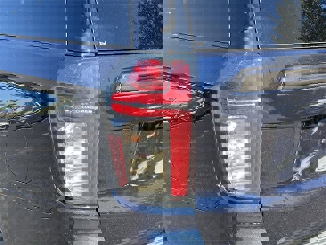 Used 2021 Chevrolet Suburban RST image 15