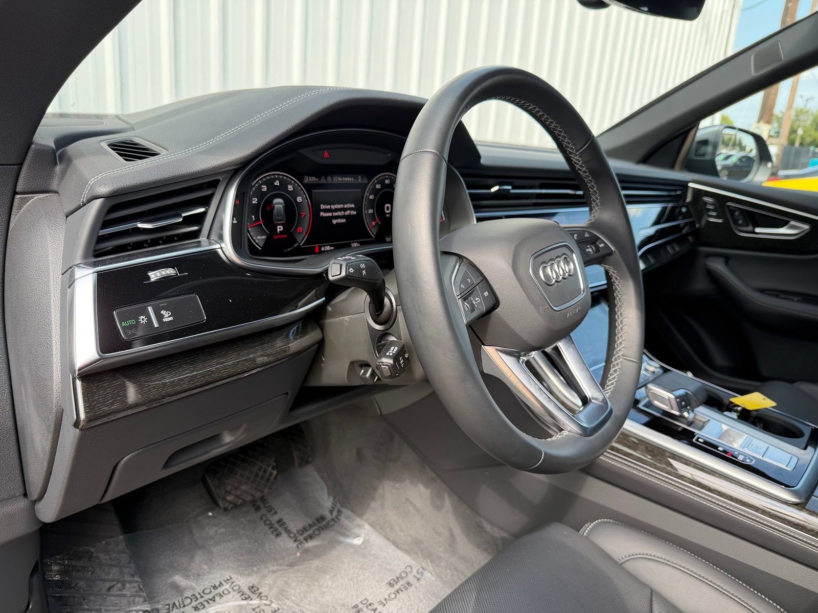 Used 2025 Audi Q8 Prestige w/ Prestige Package AWD/4WD image 18