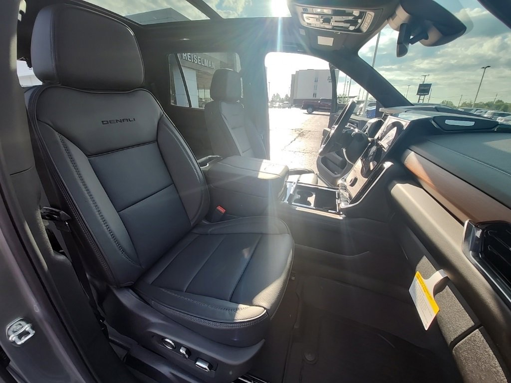 New 2026 GMC Yukon Denali image 18