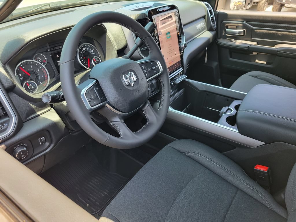 New 2026 RAM 2500 Big Horn AWD/4WD image 3