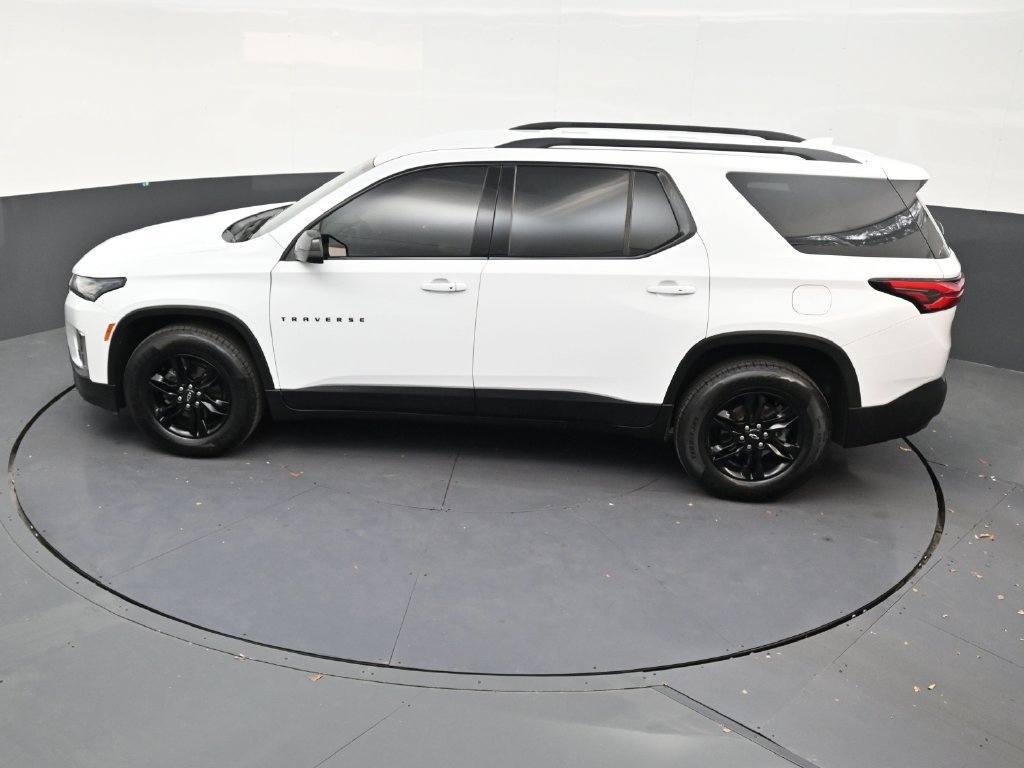 Used 2022 Chevrolet Traverse LS w/ Midnight/Sport Edition FWD image 13