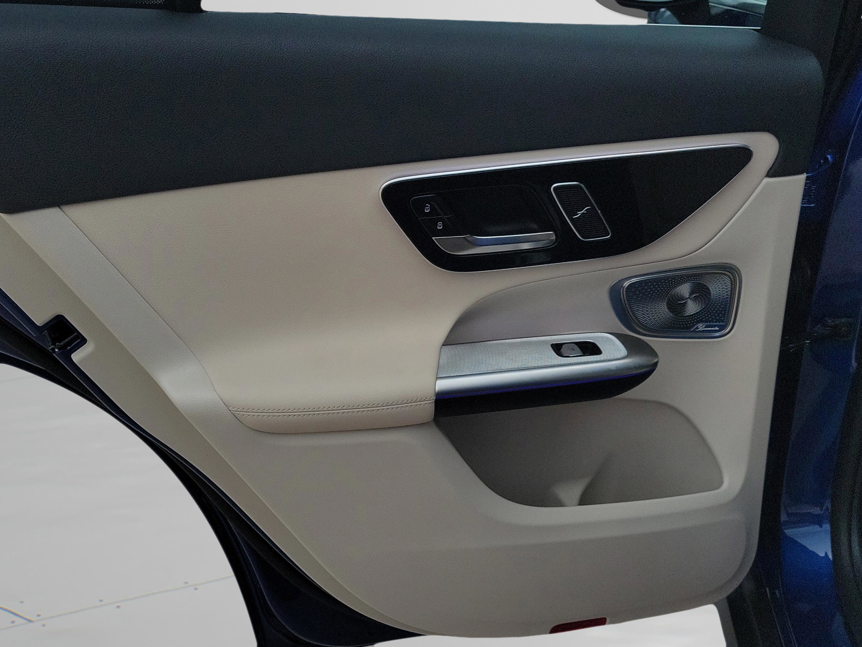 Certified 2026 Mercedes-Benz GLC 300 image 30