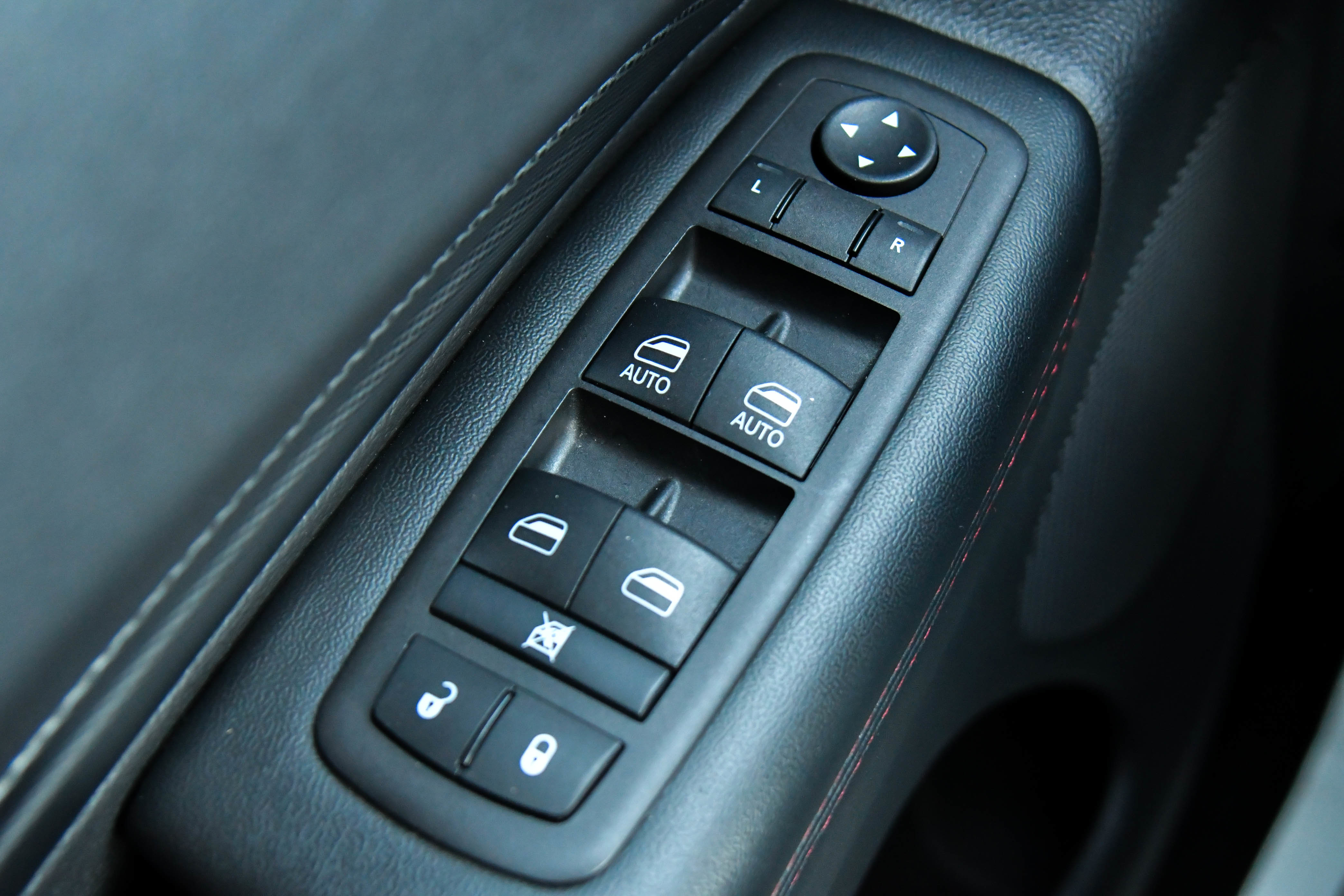 Used 2025 Dodge Durango GT image 36