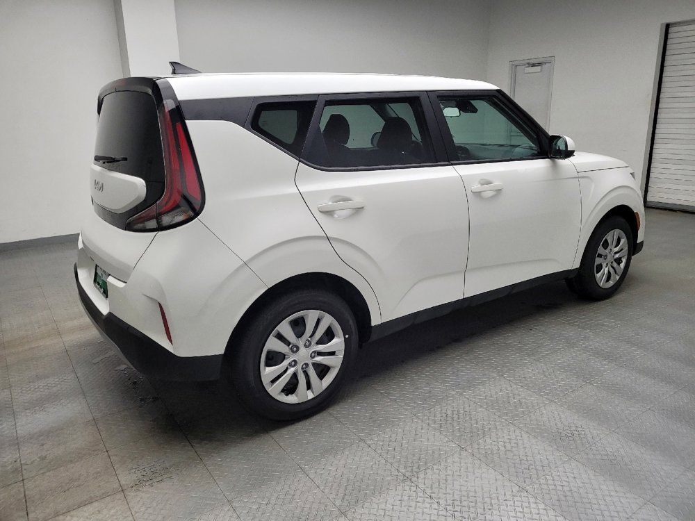 Used 2025 Kia Soul LX image 10