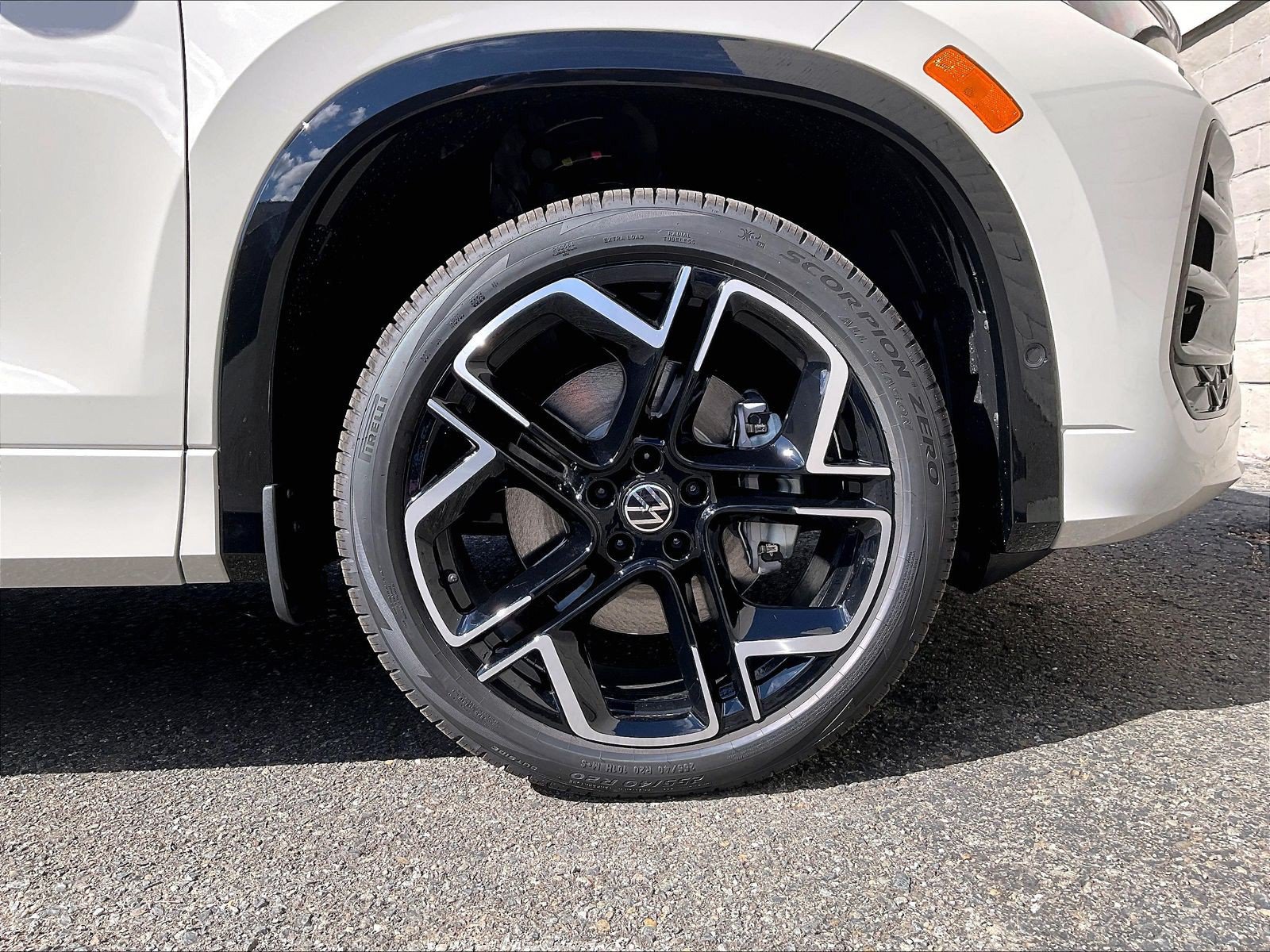 New 2026 Volkswagen Tiguan SEL R-Line AWD/4WD image 10