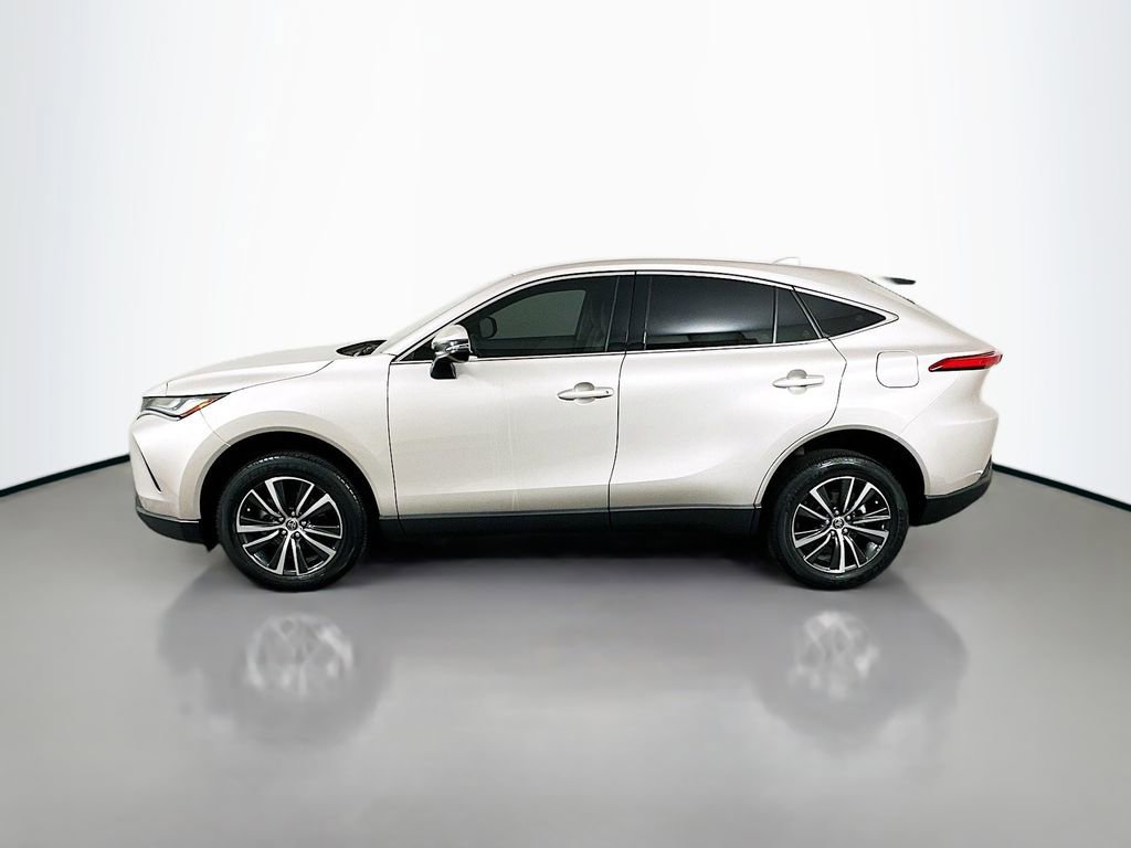 Used 2023 Toyota Venza LE image 8