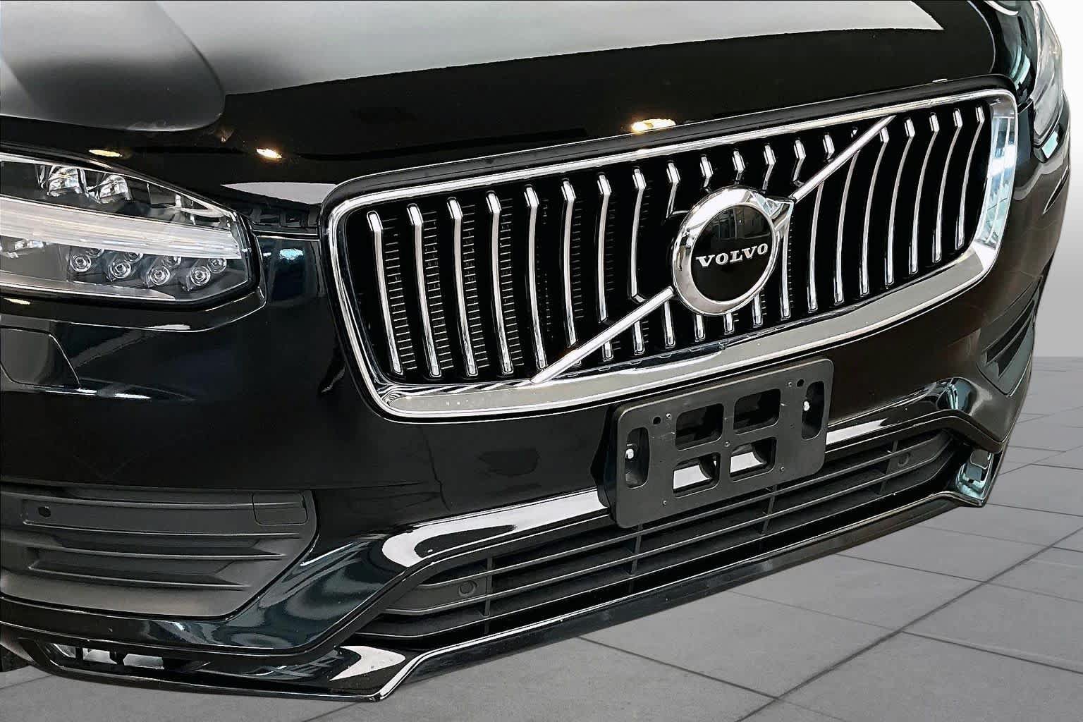 Used 2022 Volvo XC90 T5 Momentum w/ Climate Package AWD/4WD image 32