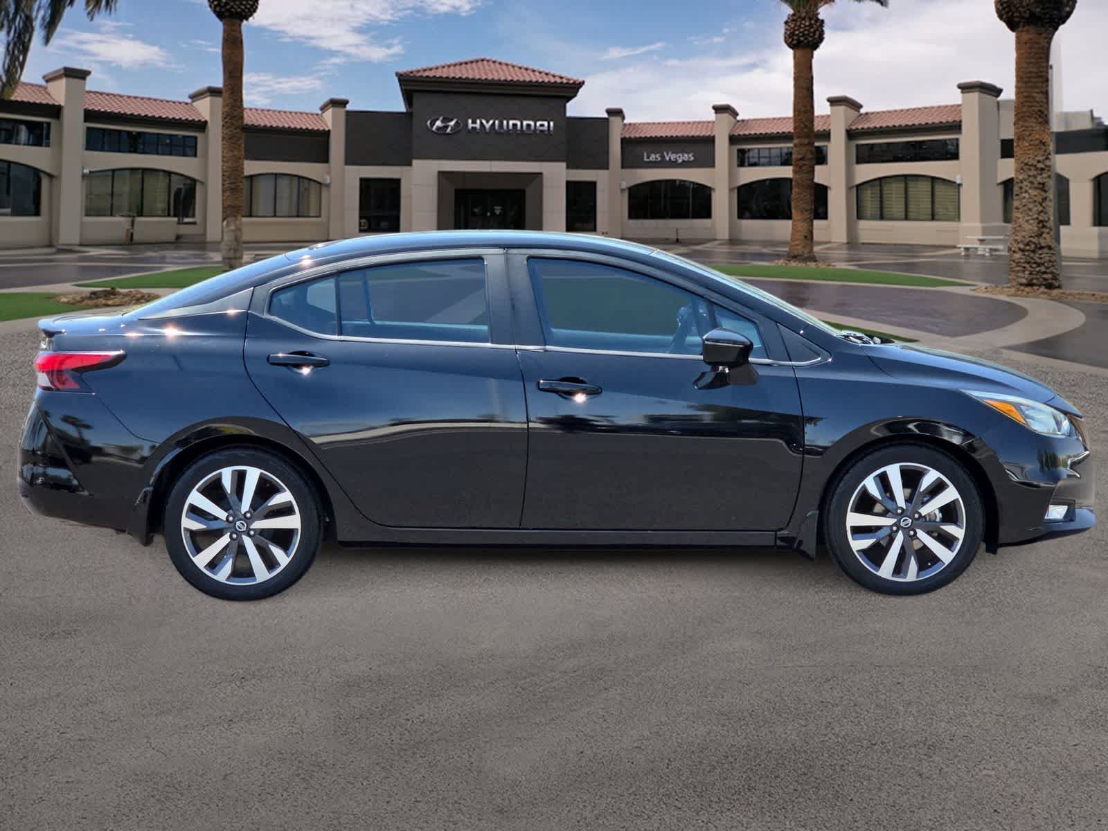 Used 2020 Nissan Versa SR FWD image 10