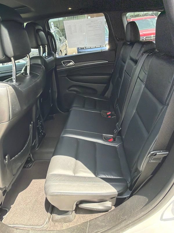 Used 2018 Jeep Grand Cherokee Limited AWD/4WD image 16