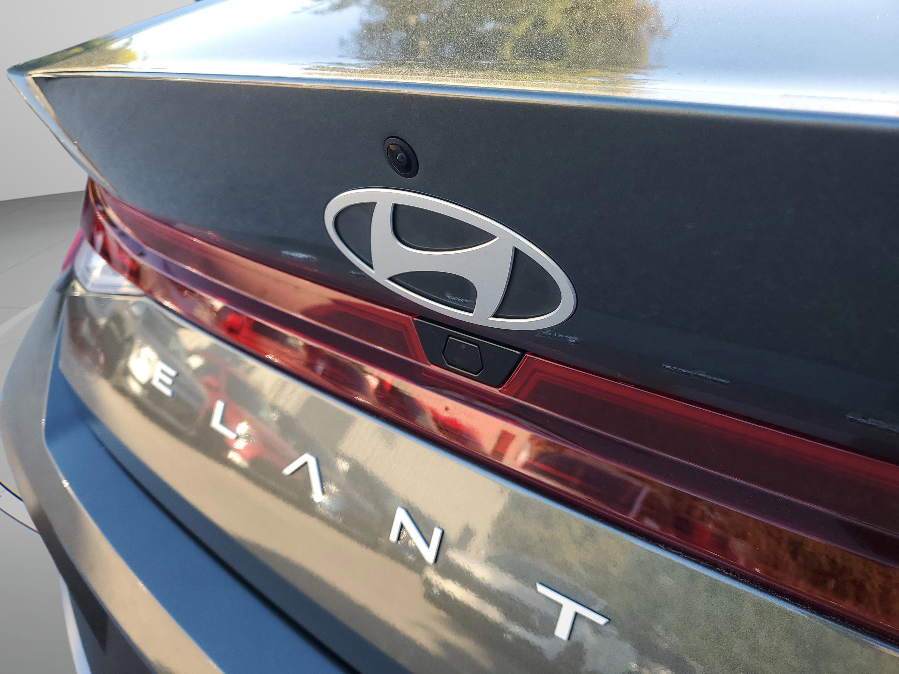 Used 2024 Hyundai Elantra SEL image 29