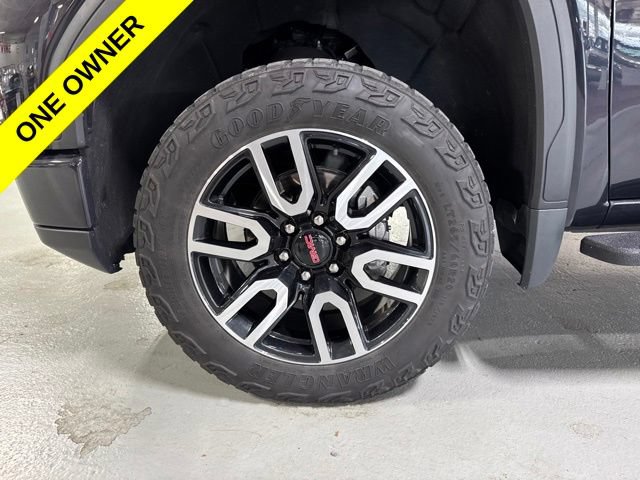 Used 2023 GMC Sierra 1500 AT4 w/ AT4 Premium Package AWD/4WD image 9