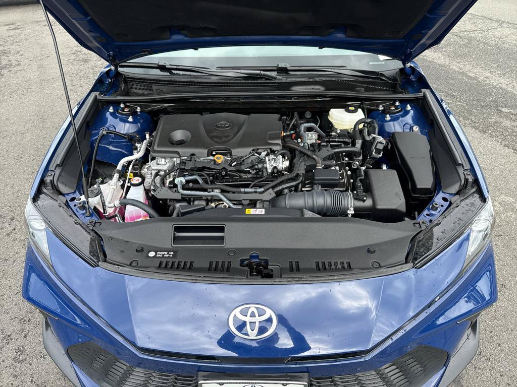 Used 2026 Toyota Camry SE FWD image 32