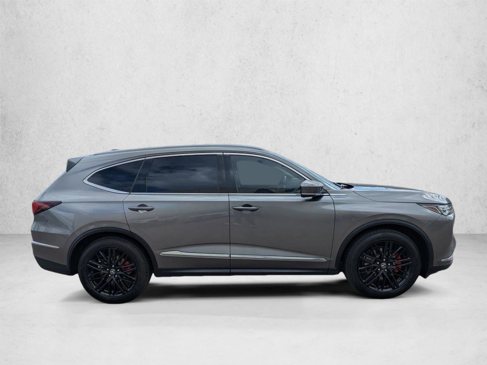 Used 2023 Acura MDX SH-AWD w/ Advance Package image 4