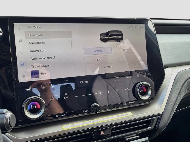 New 2026 Lexus TX 500h AWD w/ Technology Package image 31