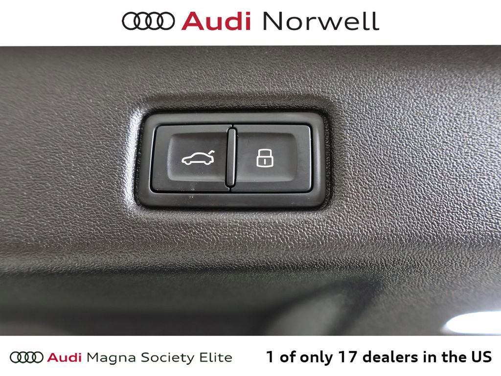 Used 2025 Audi Q5 Premium Plus w/ Premium Plus AWD/4WD image 17