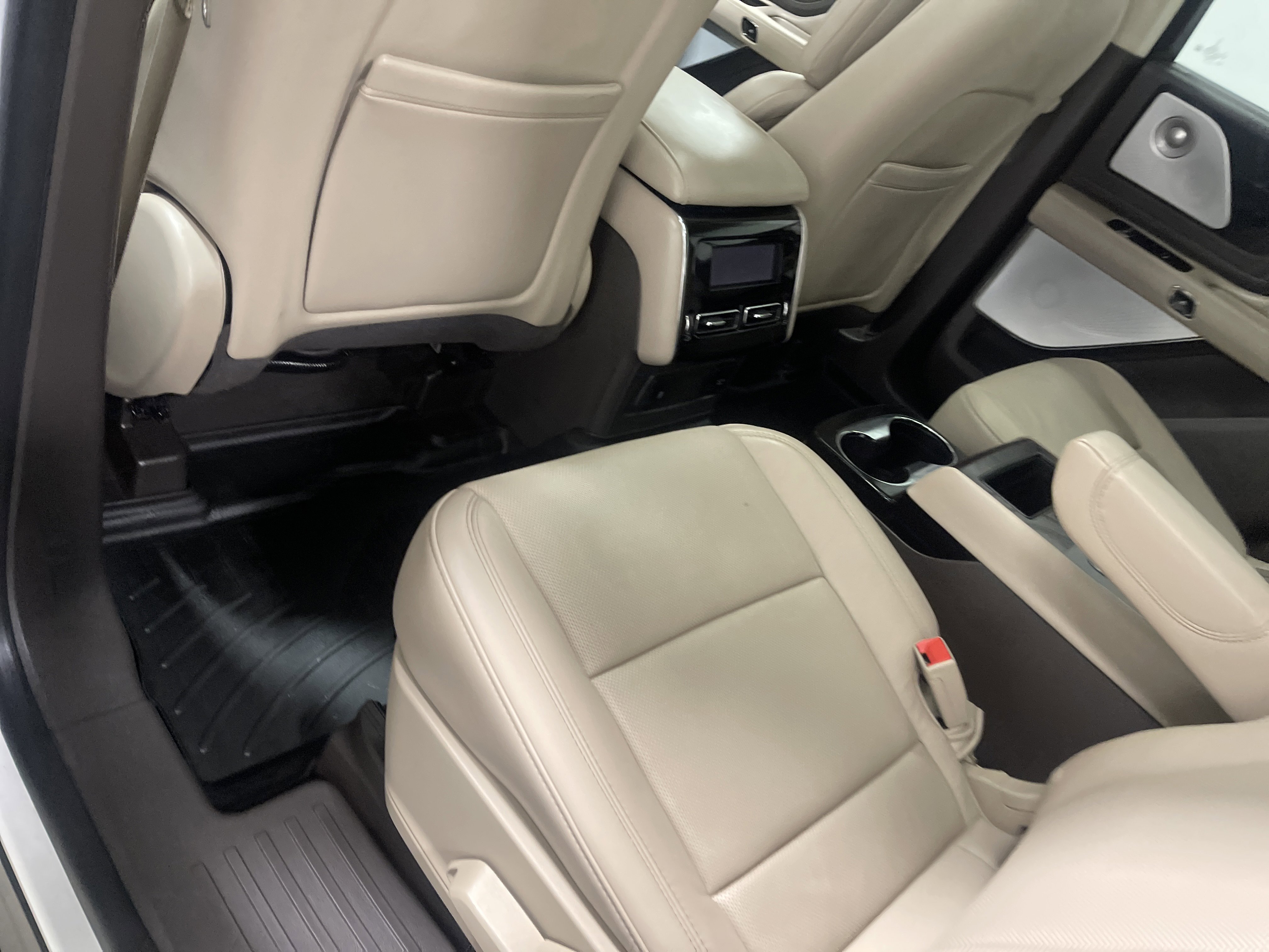 Used 2022 Lincoln Aviator Reserve w/ Equipment Group 201A image 17