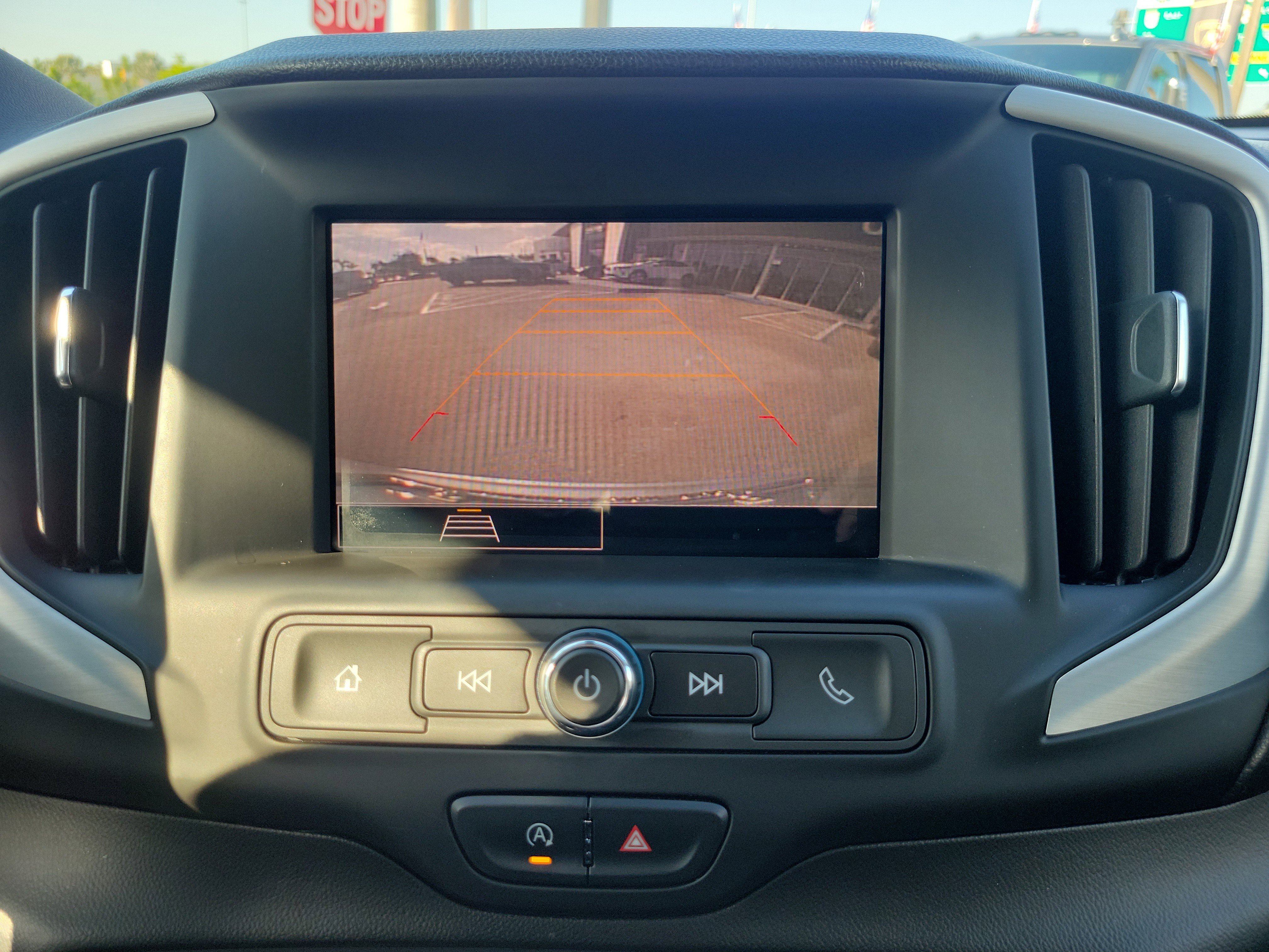 Used 2022 GMC Terrain SLE image 10