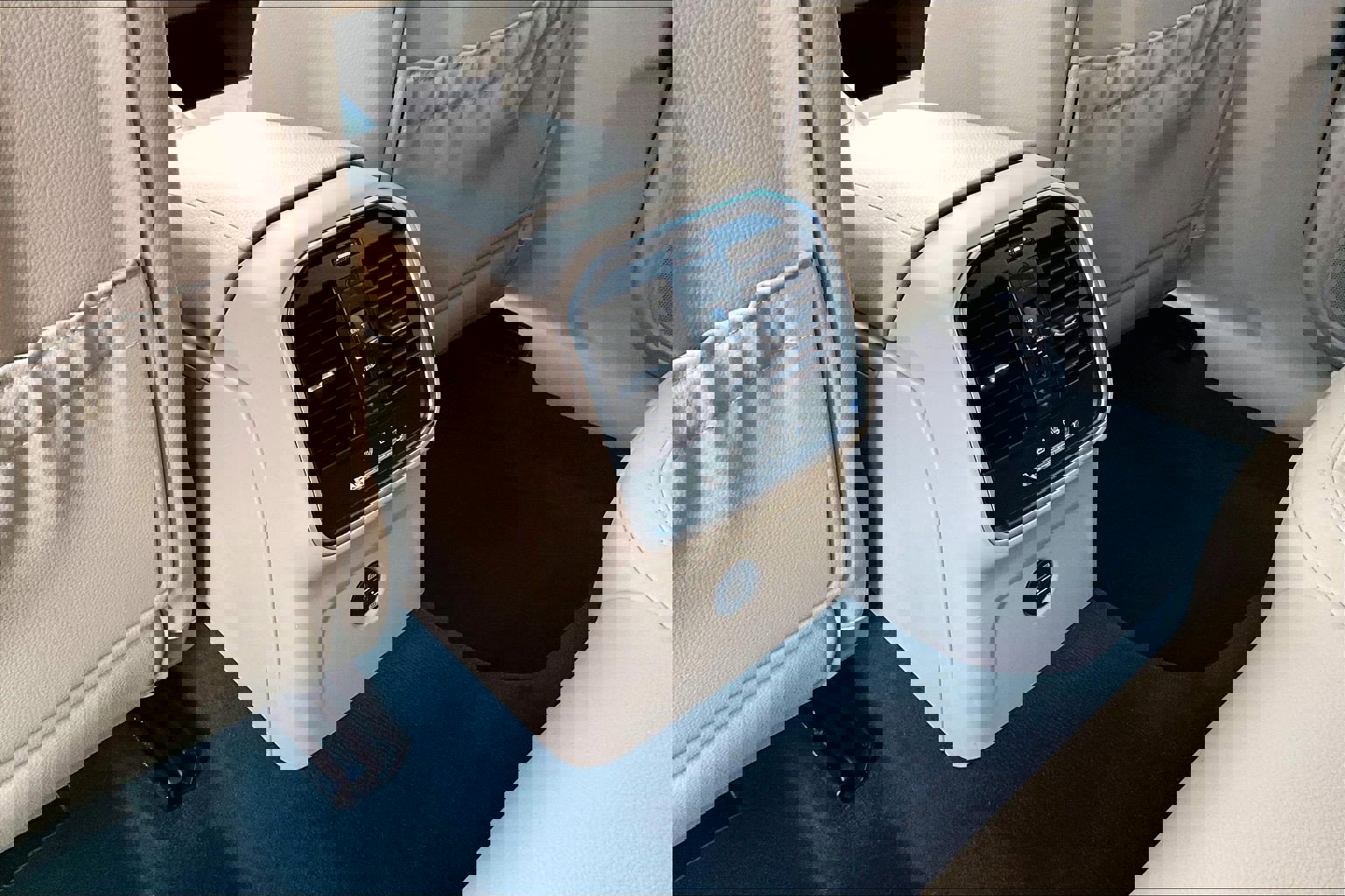 Used 2017 Porsche Macan image 11