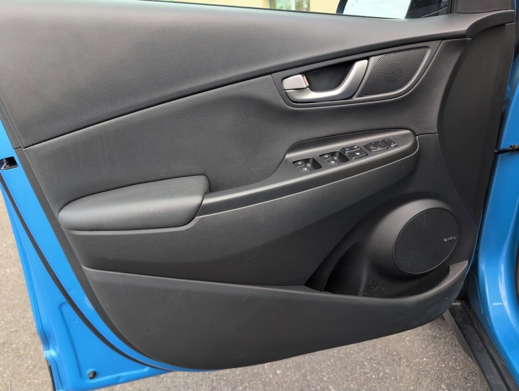 Certified 2021 Hyundai Kona Limited image 11