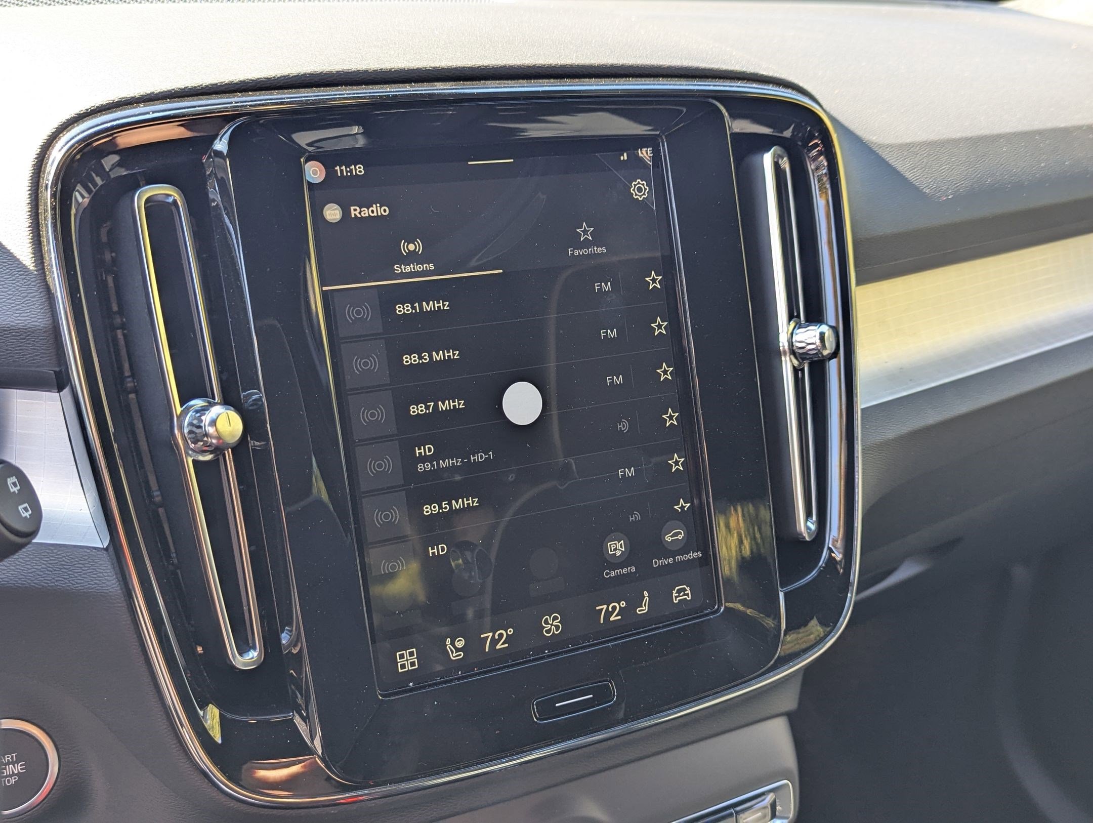 New 2026 Volvo XC40 B5 Ultra w/ Protection Package Premier image 15