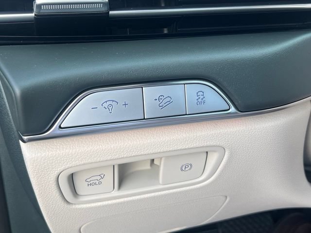 Certified 2025 Genesis GV80 3.5T Prestige AWD/4WD image 30