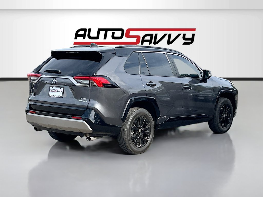 Used 2024 Toyota RAV4 XSE AWD/4WD image 7