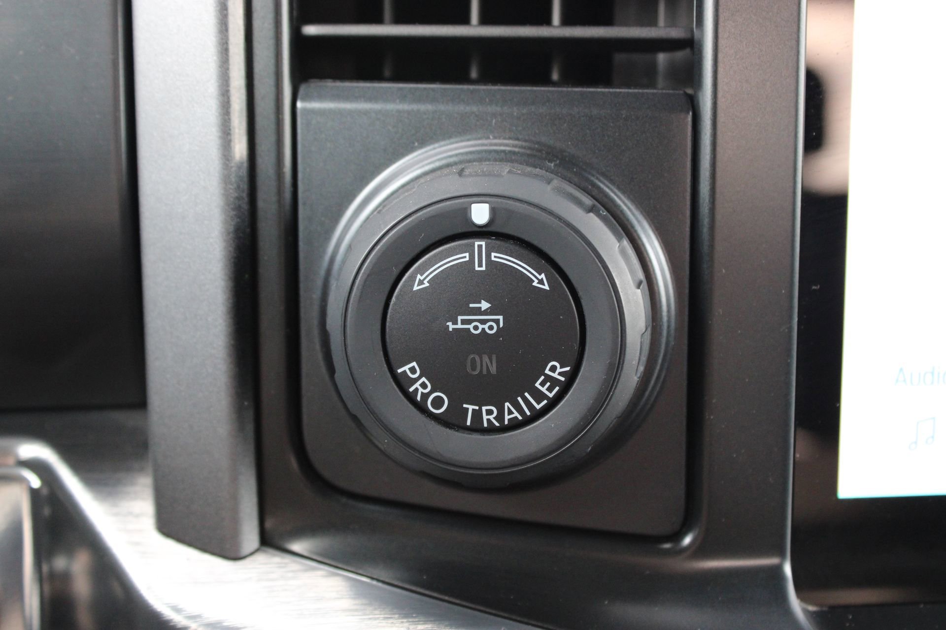 Used 2021 Ford F150 Lariat w/ FX4 Off-Road Package image 30