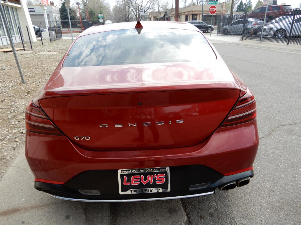 Used 2022 Genesis G70 2.0T image 6