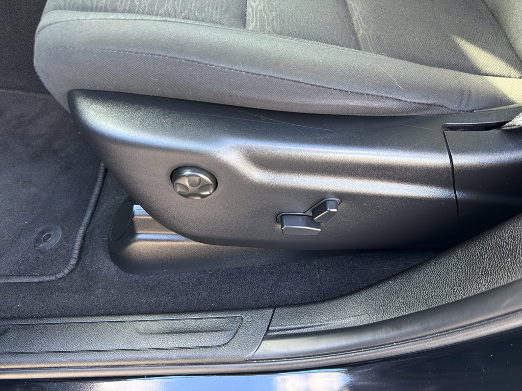 Used 2025 Dodge Durango GT w/ Blacktop Package image 16