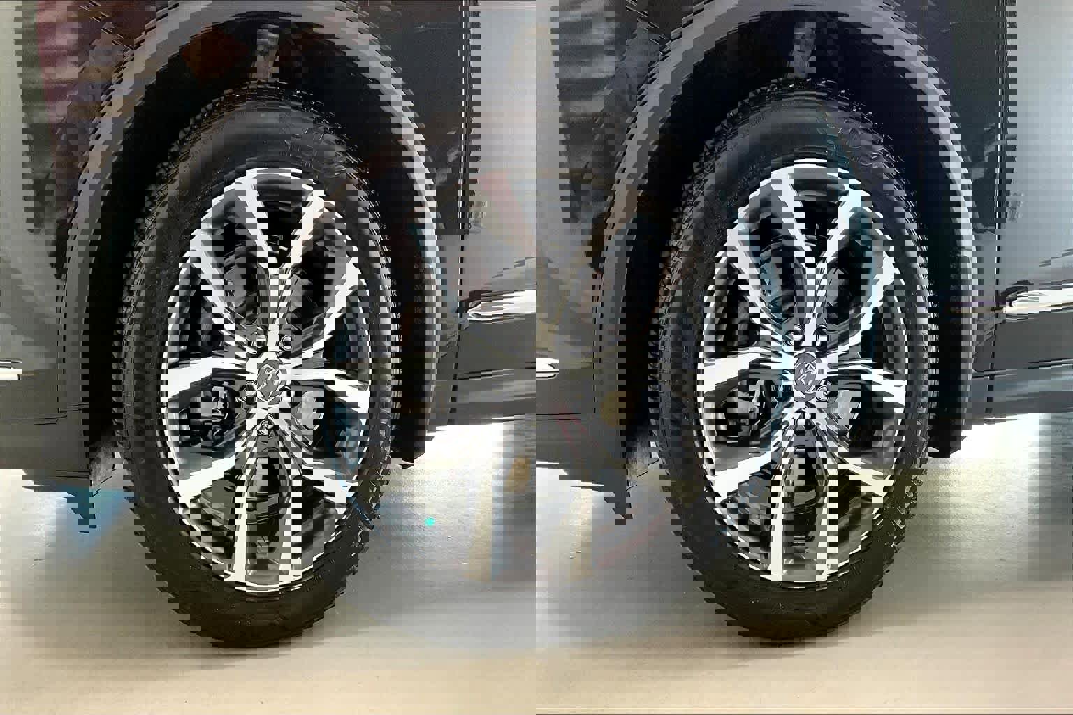 Certified 2023 Acura MDX w/Technology Package image 8