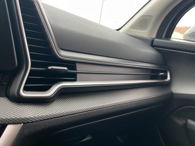 Used 2024 Kia Sportage LX image 15