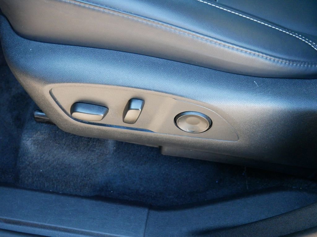 Used 2024 GMC Acadia Elevation image 17