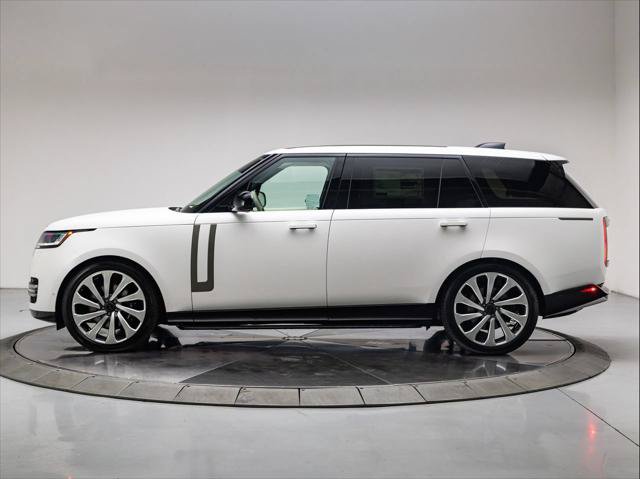 New 2026 Land Rover Range Rover Long Wheelbase SE AWD/4WD image 2