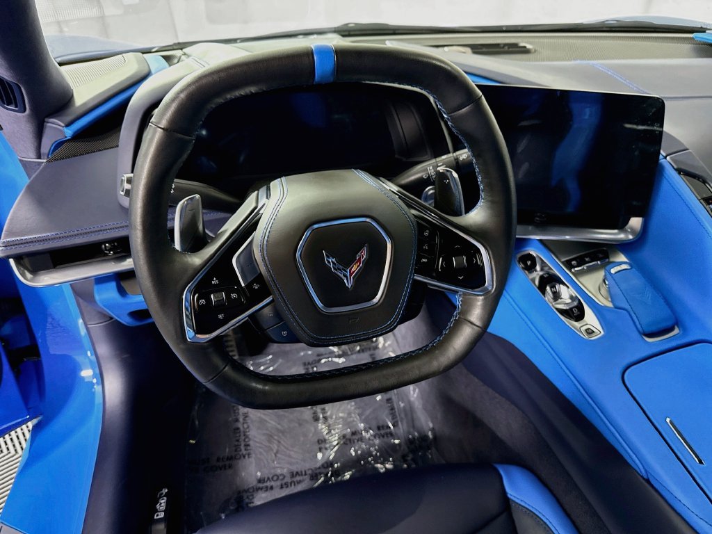 Used 2024 Chevrolet Corvette Stingray Premium Cpe w/ Z51 Performance Package RWD image 3