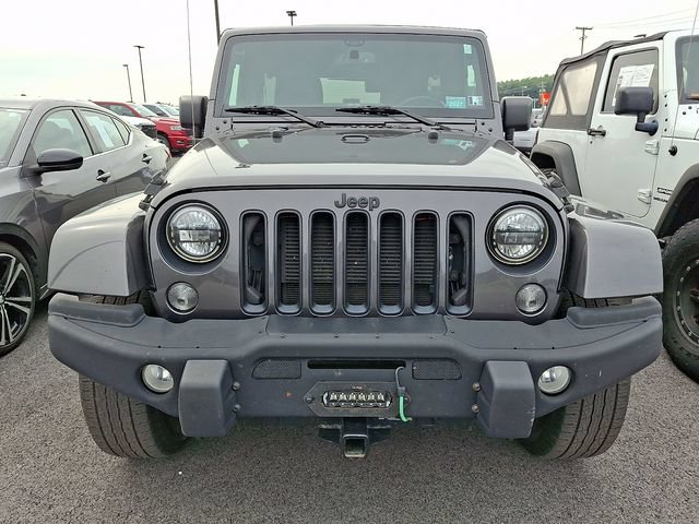 Used 2016 Jeep Wrangler Unlimited Sahara AWD/4WD image 2