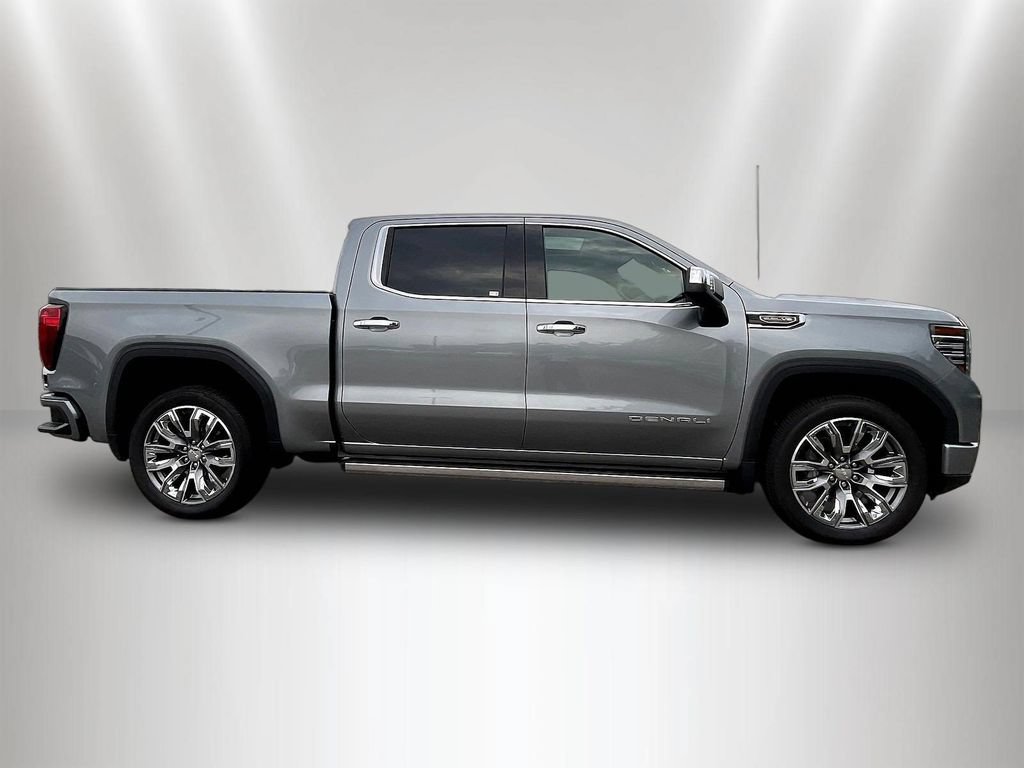 Used 2023 GMC Sierra 1500 Denali w/ Denali Reserve Package AWD/4WD image 4
