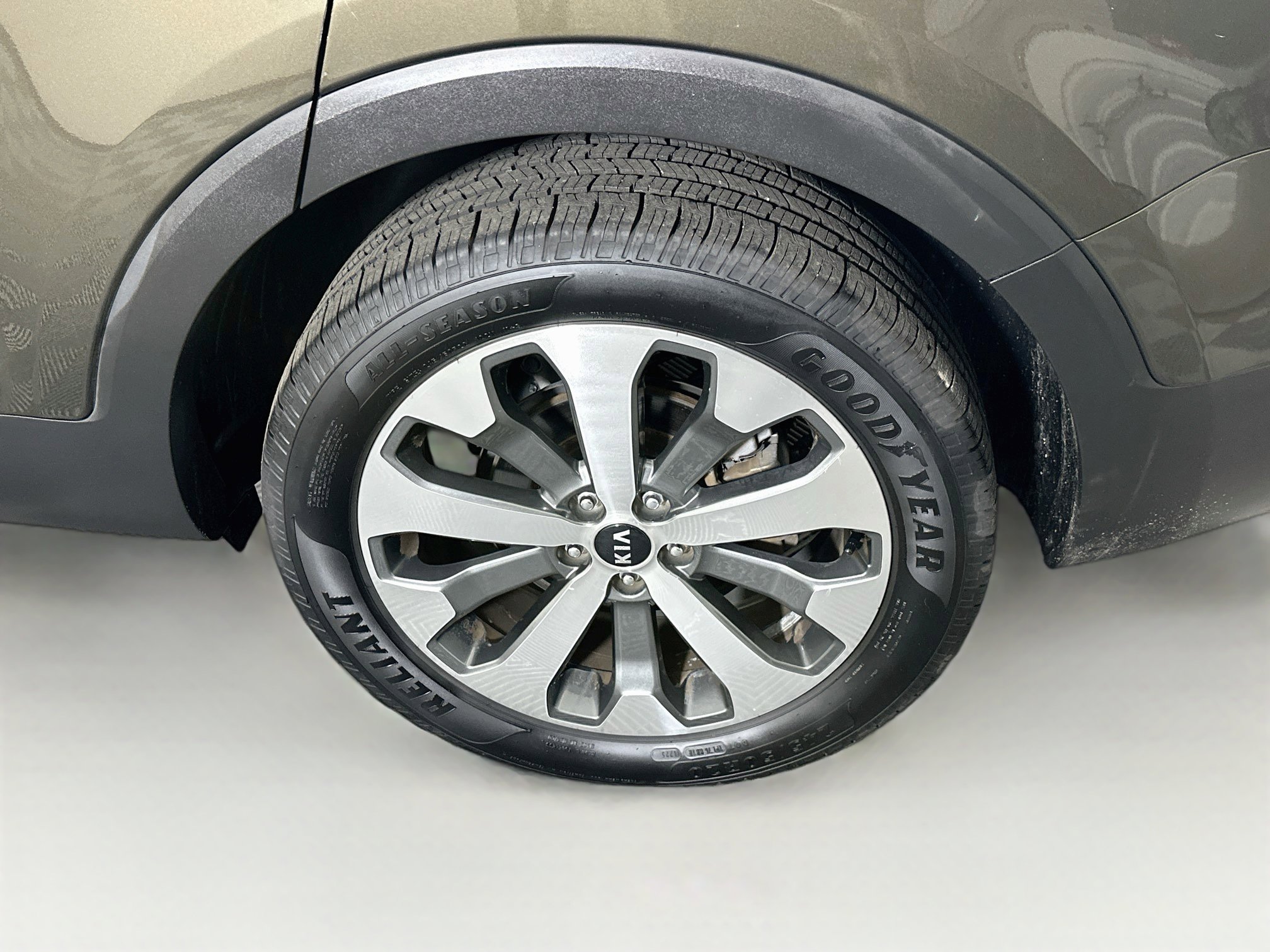 Used 2020 Kia Telluride S FWD image 11
