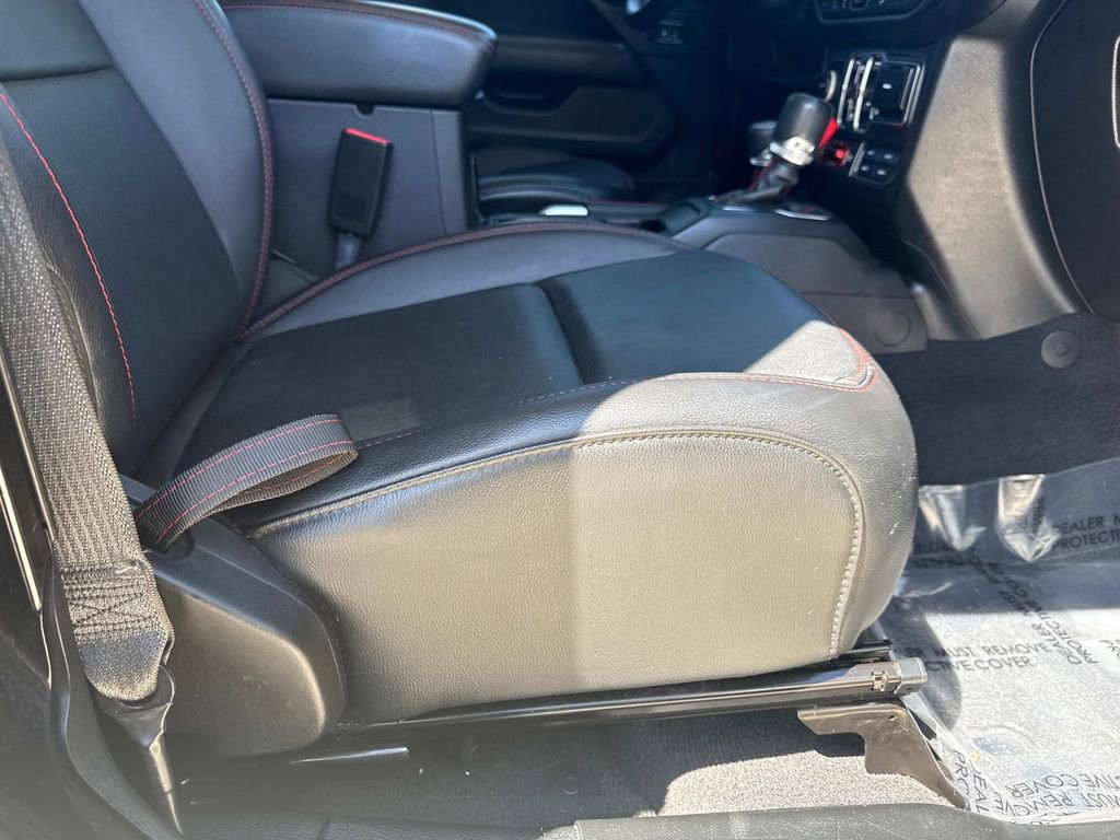 Used 2018 Jeep Wrangler Unlimited Rubicon image 15