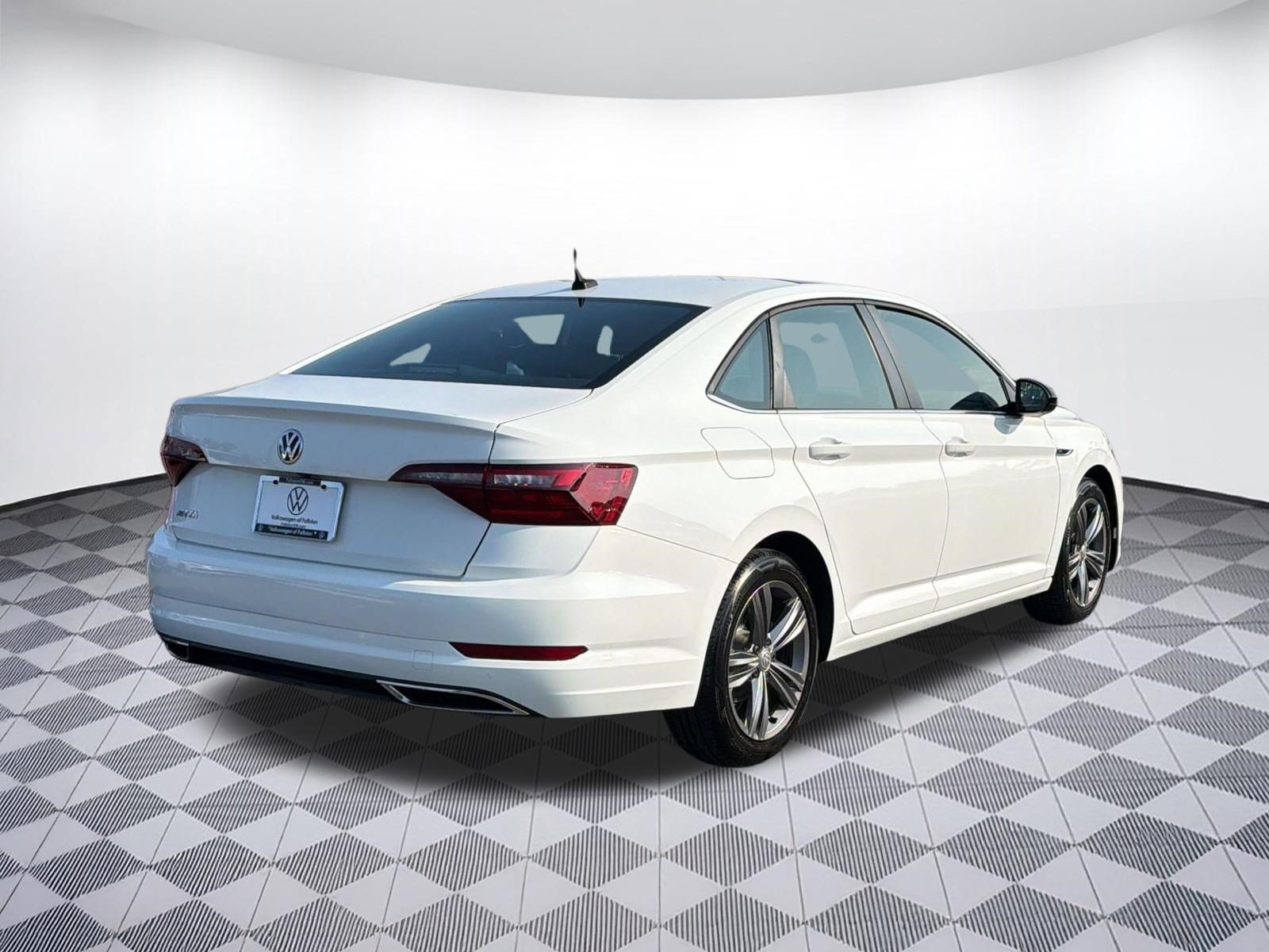 Used 2020 Volkswagen Jetta R-Line w/ R-Line Cold Weather Package FWD image 9