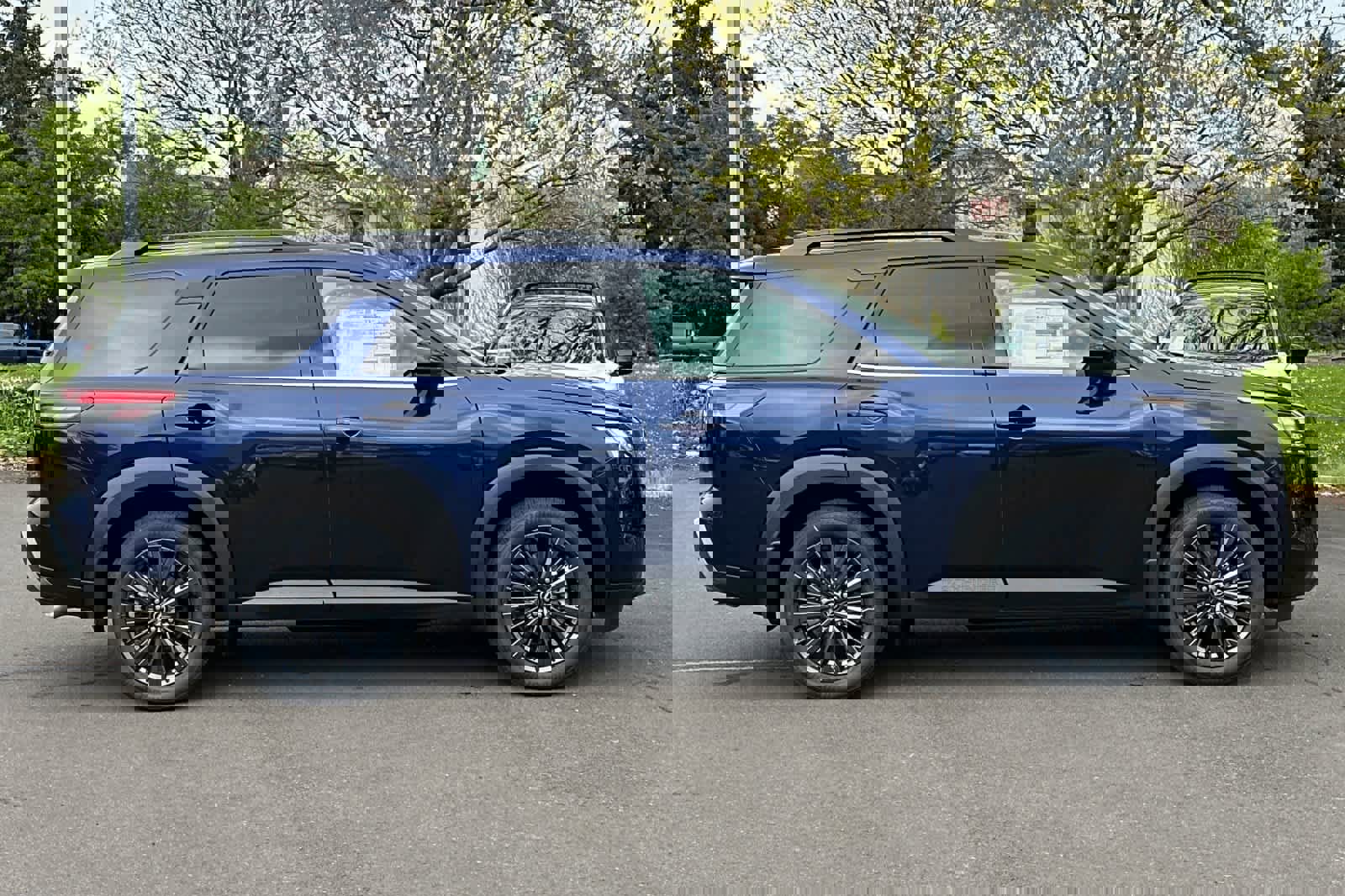 New 2026 Nissan Pathfinder SL image 8