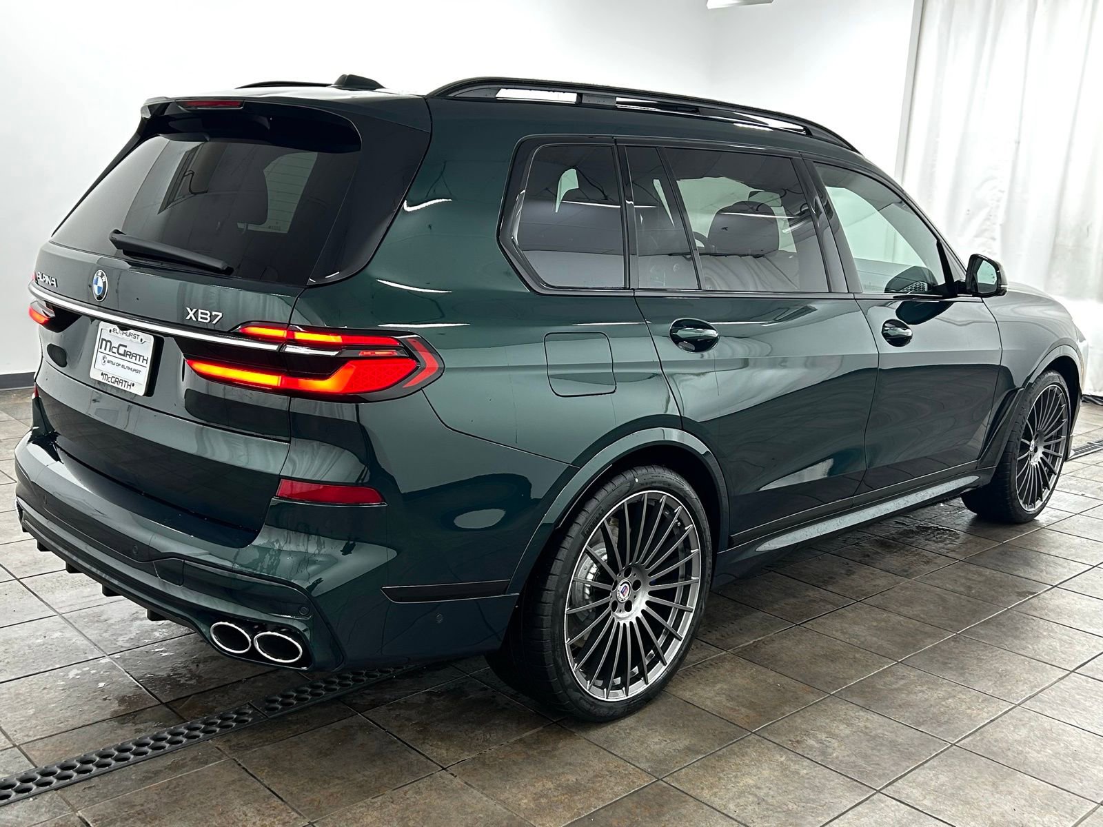New 2026 BMW ALPINA XB7 AWD/4WD image 9