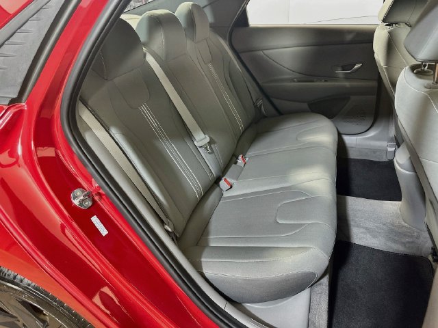 Certified 2021 Hyundai Elantra SEL FWD image 12